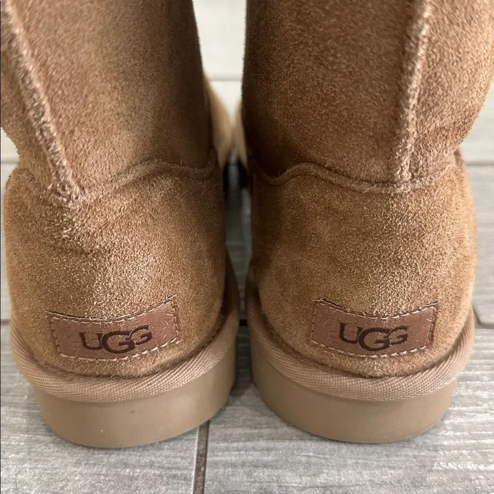 UGG Sarissa Shearling Boots in Chestnut New!‎